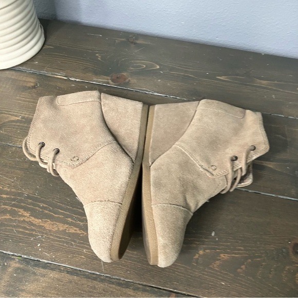 toms wedge booties Ankle Boots Desert Suede Beige Fall Boho Casual 6.5 - Picture 4 of 11